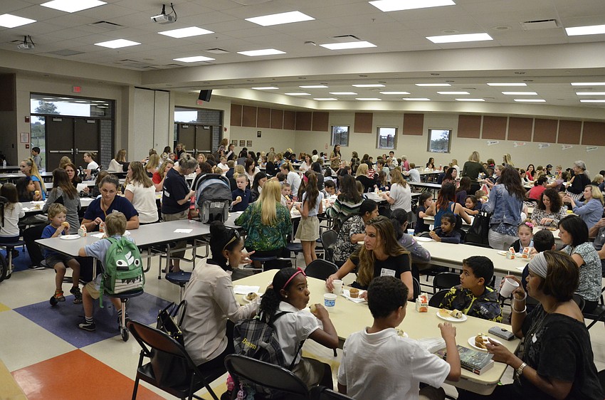 Moms, grandmothers and students filled the Willis cafeteria for Moms and Muffins.
