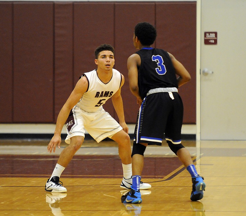 Riverview senior D.J. Bryant help lead the Rams into next week's regional tournament.