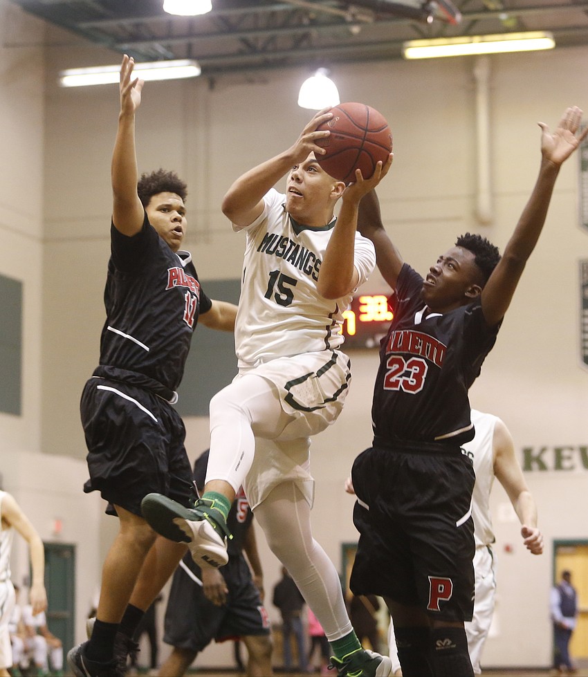 Lakewood Ranch junior forward Kodey Elliott goes up for a layup.