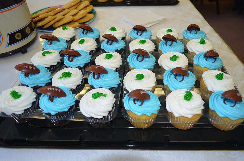 The lunch Panthers-themed cupcakes.