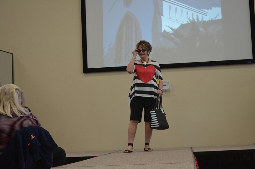 Bonnie Wright models.