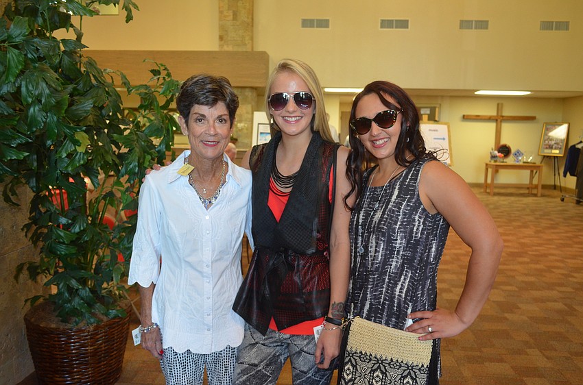 Models Cheryl Fraser, Abigail Moyer and Tiffany Sandifar