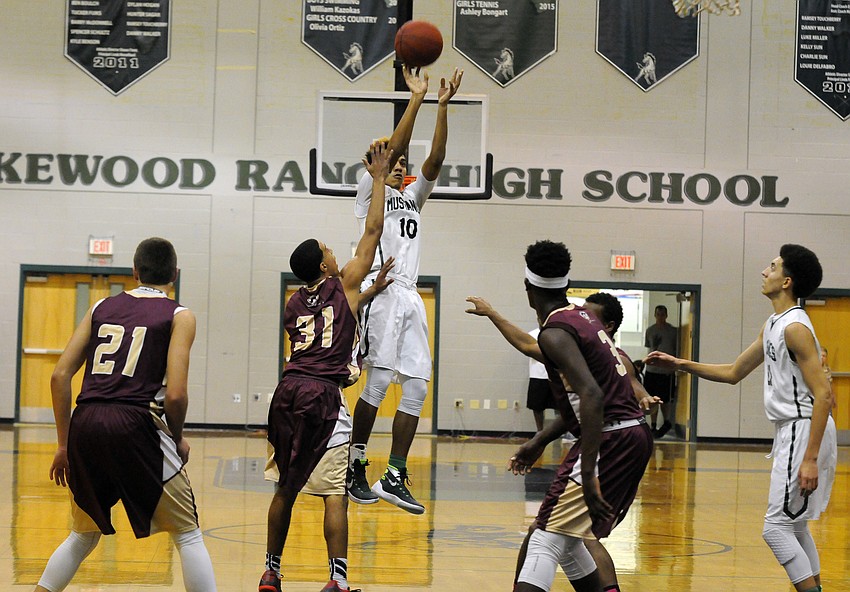 Sophomore guard Damien Gordon finished with a team-high 17 points.