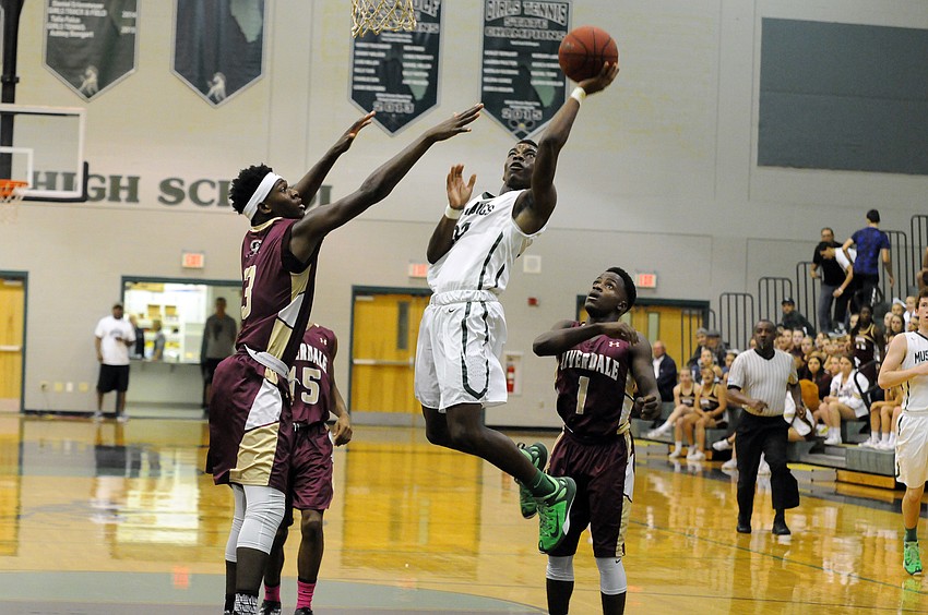 Lakewood Ranch junior guard Devin Twenty scored nine points.