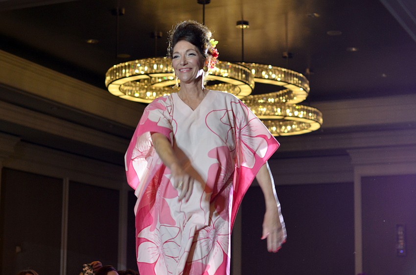 The SPARCCle on the Runway 'Tahitian Pearls' fashion show featured vintage 70s looks that are popular now.