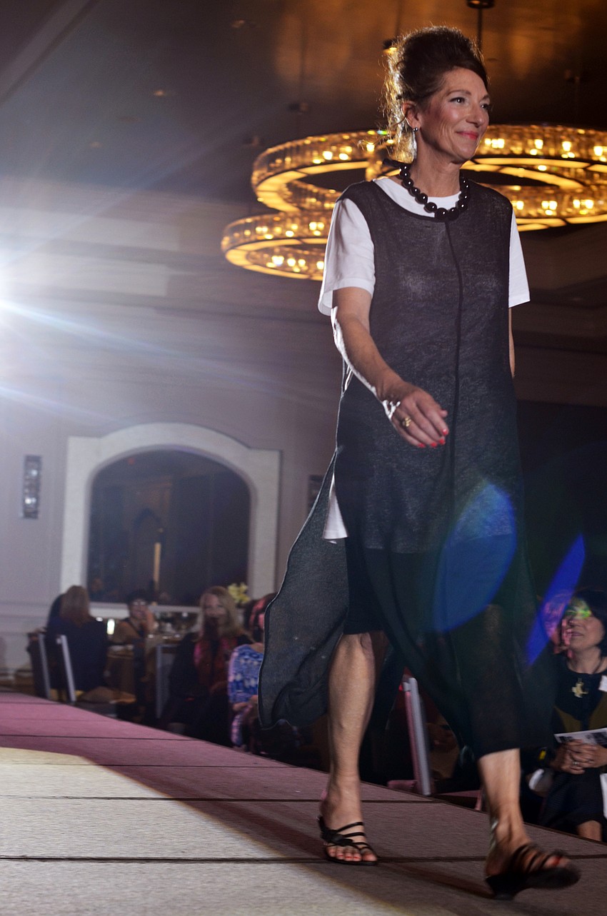 The SPARCCle on the Runway 'Tahitian Pearls' fashion show featured vintage 70s looks that are popular now.