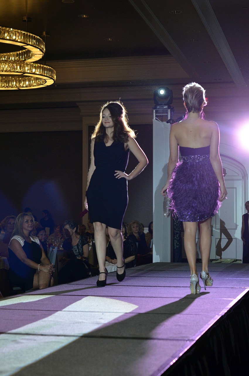 The SPARCCle on the Runway 'Tahitian Pearls' fashion show featured vintage 70s looks that are popular now.