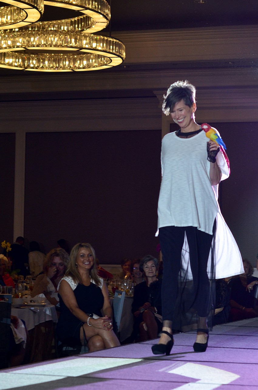 The SPARCCle on the Runway 'Tahitian Pearls' fashion show featured vintage 70s looks that are popular now.