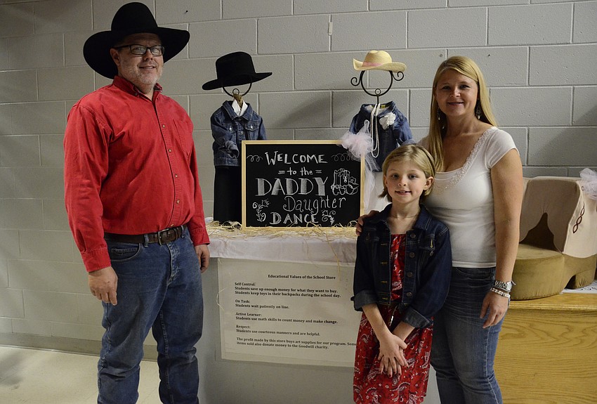 Jason, Izzy and Shelley Merritt, PTO president