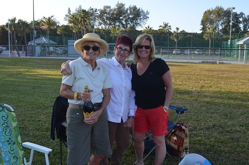 Joyce Welch with Peggy and Lis Lammers