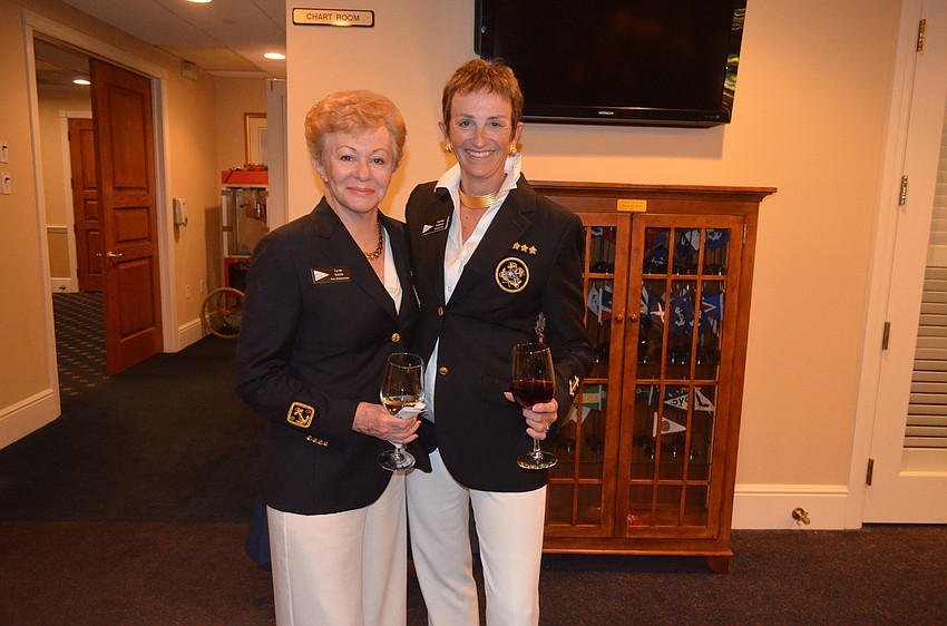 Incoming Commodore Lynn Smith and outgoing Commodore Martha Schantz
