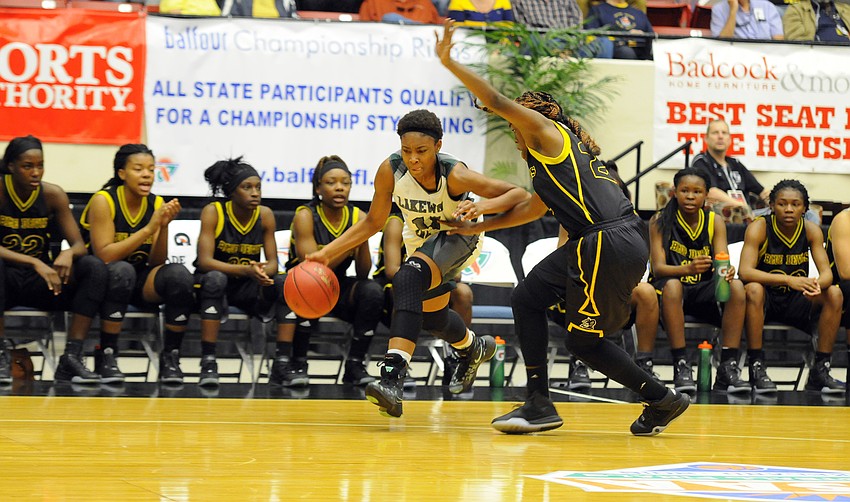 Lakewood Ranch sophomore India Searls drives to the basket in the second quarter.