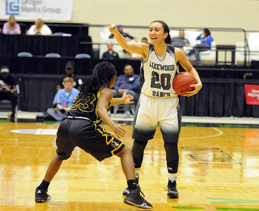 Lakewood Ranch senior guard Elise Spiller calls out a play in the fourth quarter.