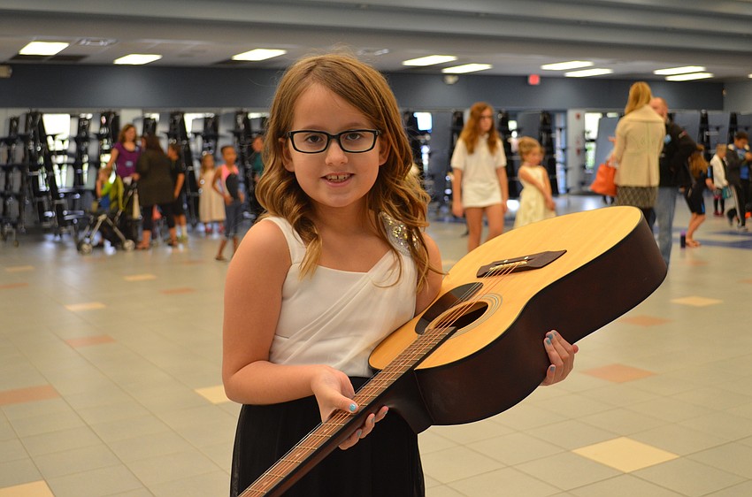 Samantha Horowitz borrowed her sister's guitar for her pop culture subject Taylor Swift.