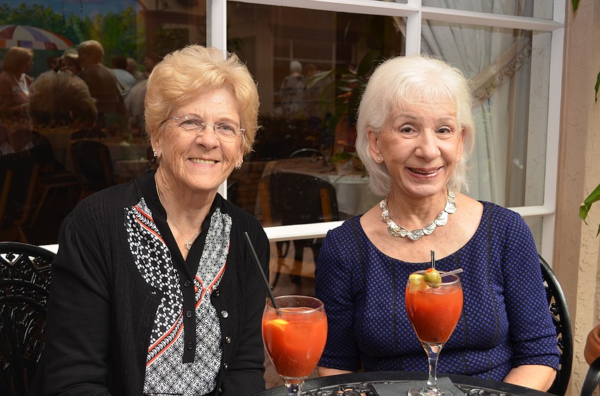 Joan Collins and Dorothy Green