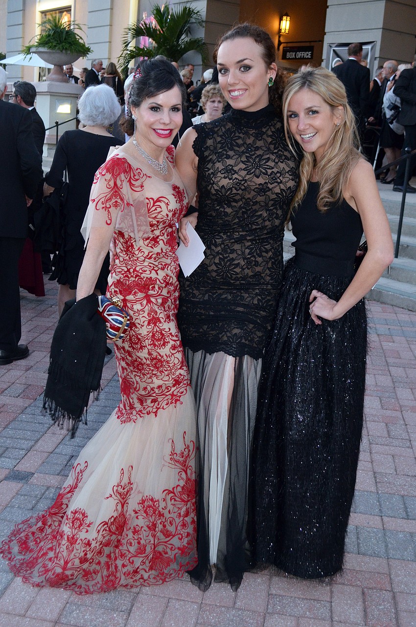 Lauren Walsh, Gena Cristiani and Sara Sardelli