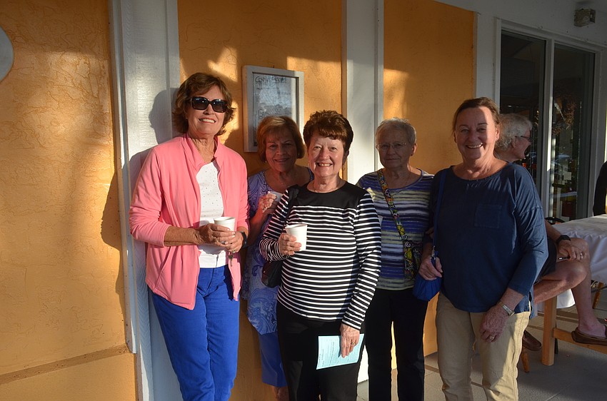Sandy Mier, Louise Krueger, Janet Perry, Judy Paxton and Jean Watson