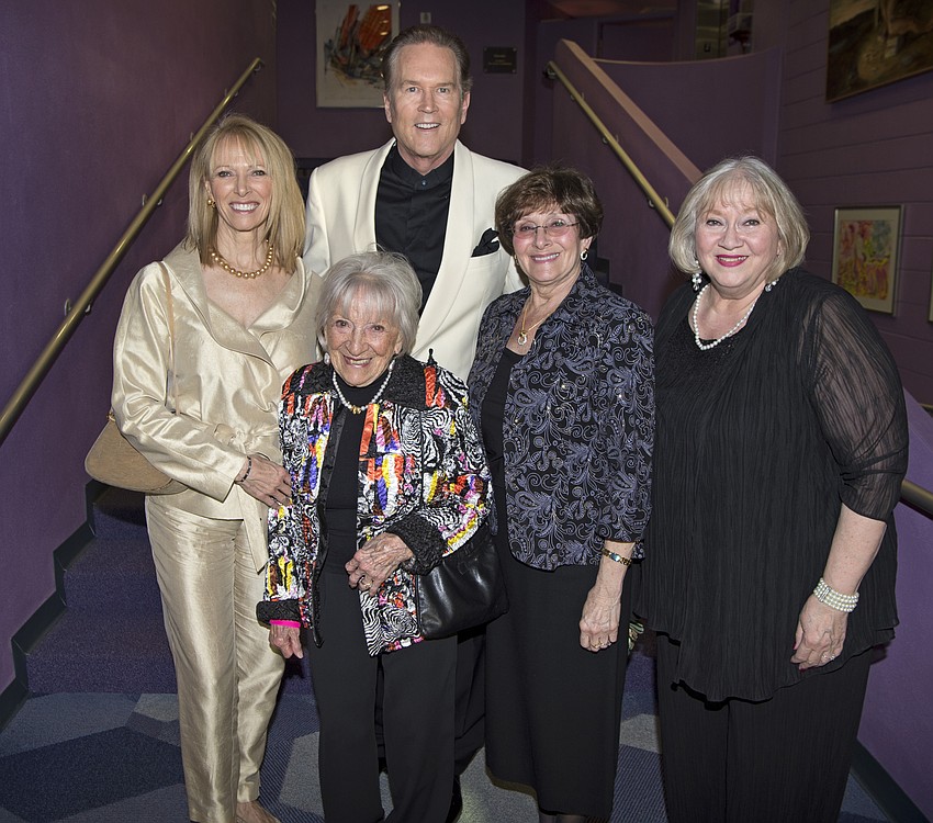 Sandy and Vern Buchanan with Pauline Cudnohofsky, Kathy Cobb and Carolyn Burklow