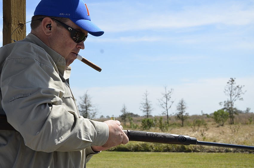 Chris Bryant loads up for the next set.