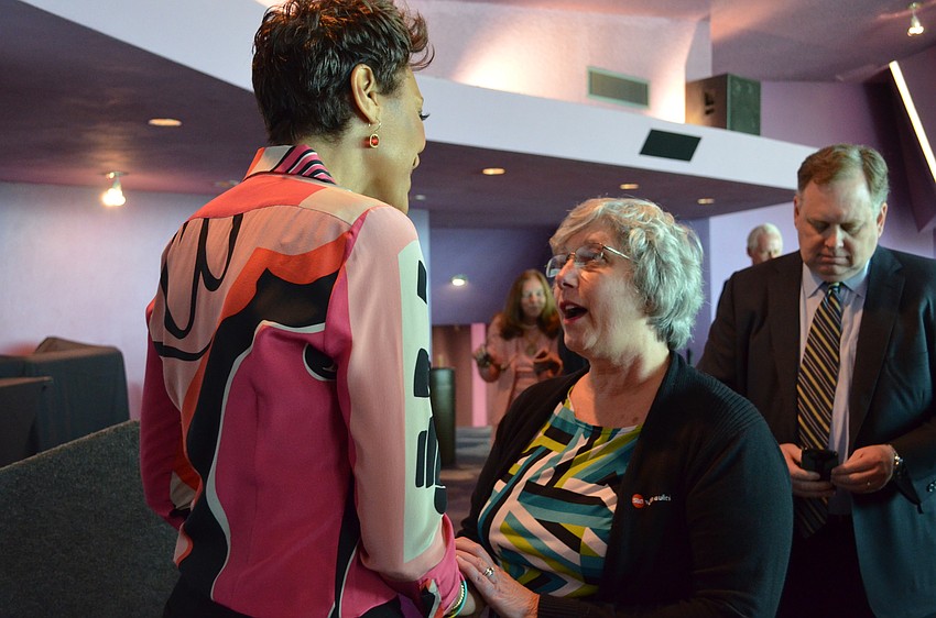 Robin Roberts talks with fan Janet Dean who wanted to thank her for sharing her battle with breast cancer with her audiences.