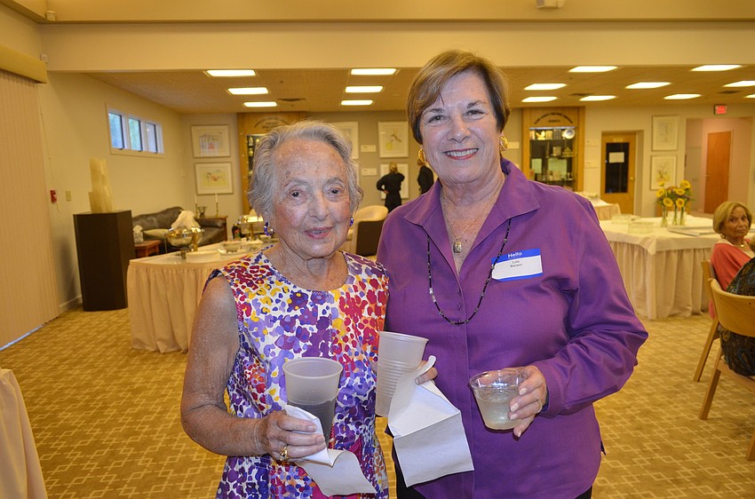 Connie Ellison and Temple Beth Israel President Kathy Brooks