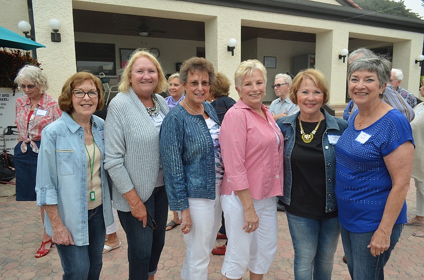 Party committee members Peggy Jelinek, Susan Pariseau, Carol Weis Kathy Neudorfer, Gloria Long and Mary Del Pup