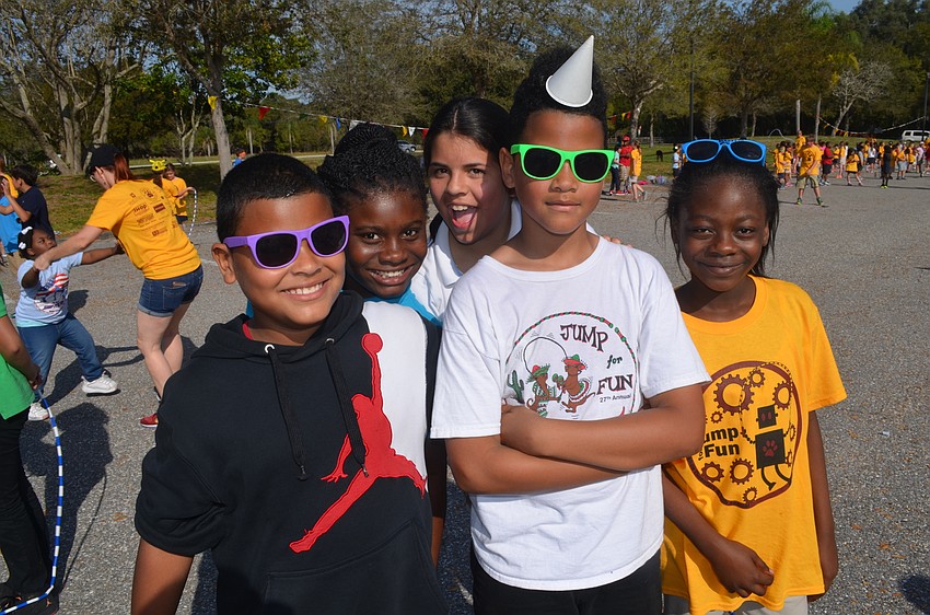 Luis Gil, Tamiah Mathews, Bella Dreier, Cameron Holdins and Marilyn Ebai goof around during the event.