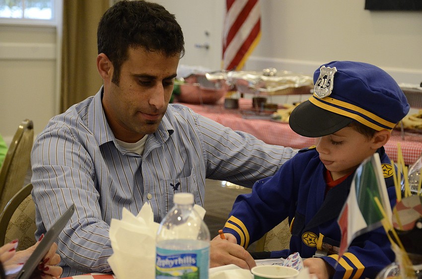 Oded and Eitan Neeman color before dinner.