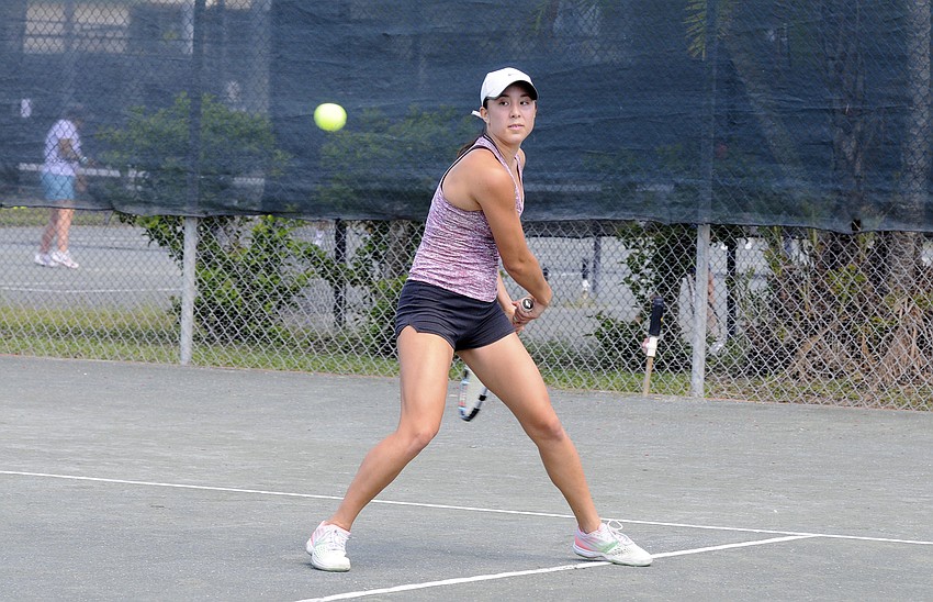 Riverview's Willow Weintraub will play for the No. 1 singles title March 31.