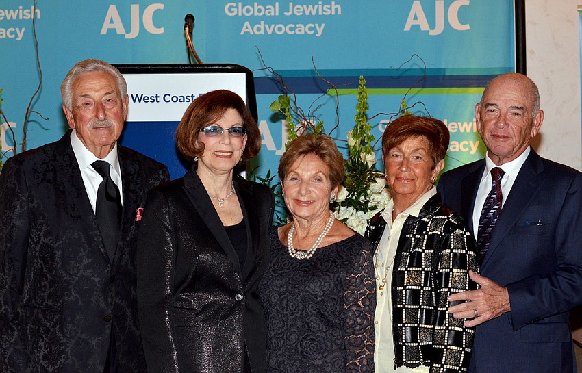 Co-Chairs Noel and Toby Siegel, Marilyn Shuman and Karen and Tom Bernstein
