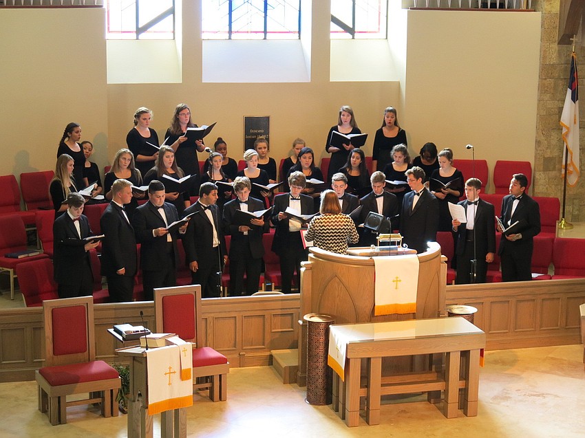 The River Rhapsody choir from Braden River High School performs.