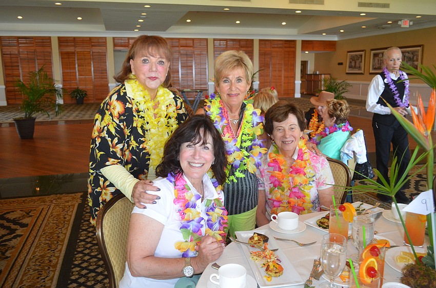 Secretary Helen Glaser, Andi Munzer, Bunny Skirboll and Treasurer Hannah Weinberg