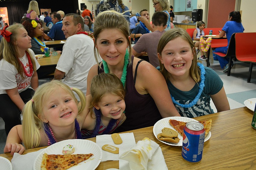 Kinsey, Kamryn, Gabby and Lillian Coombs have a feast.