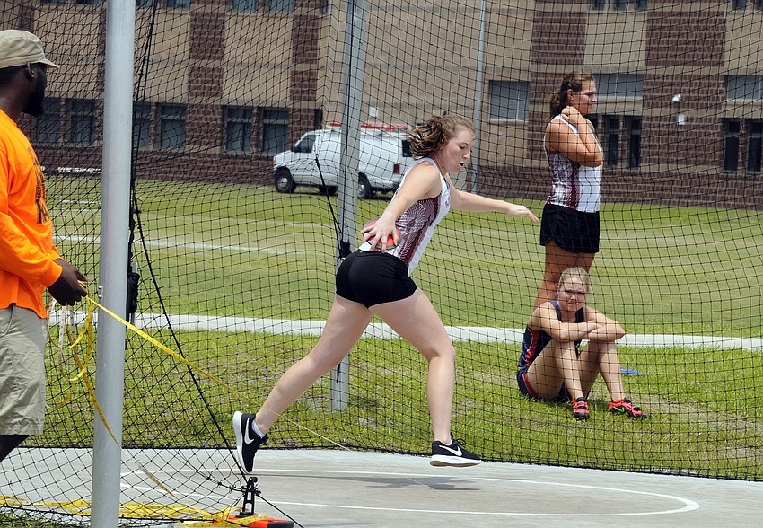 Riverview's Amanda Dischinger finished seventh in the discus.