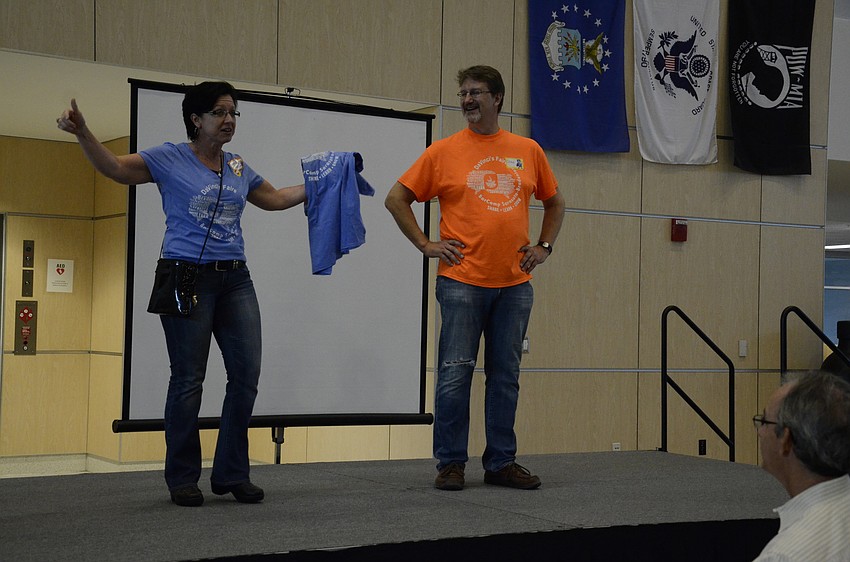 BarCamp founders Sara Hand and Stan Schultes speak to DaVinci Faire attendees.