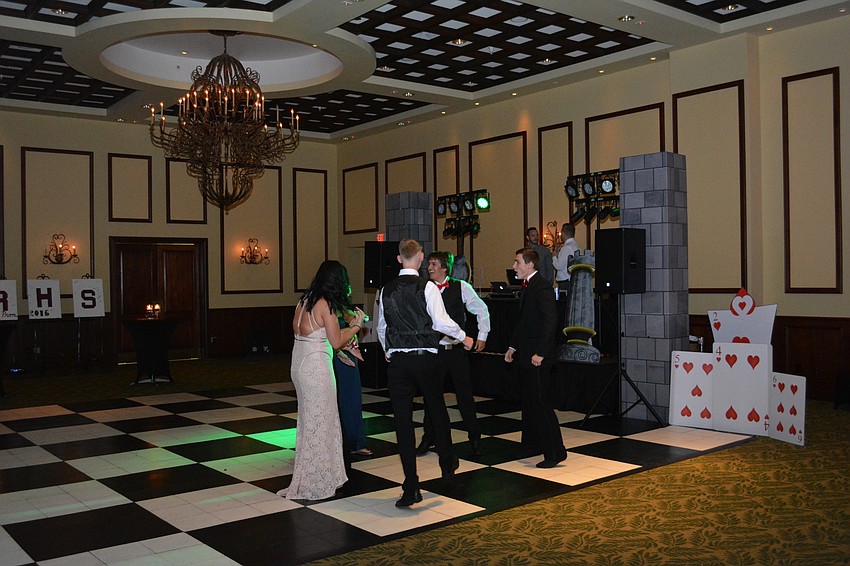 A few brave souls started the dance avalanche.