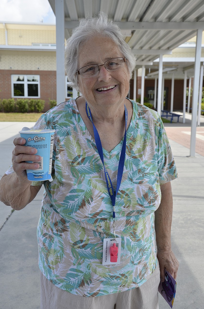 Dona Crunkelton picked out a cup of vanilla ice cream.