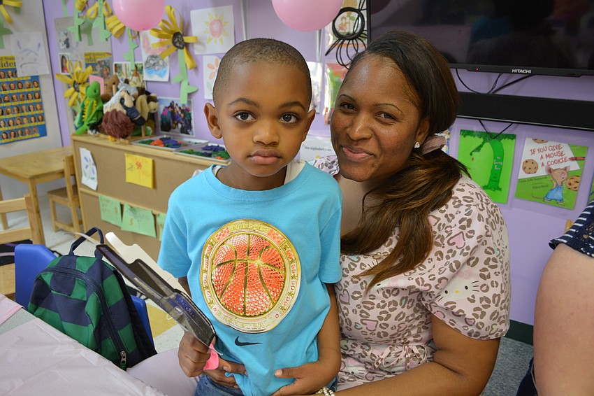 Dereon Edwards, 4, sang a song for his mother, Veronica Garvin, with his classmates.