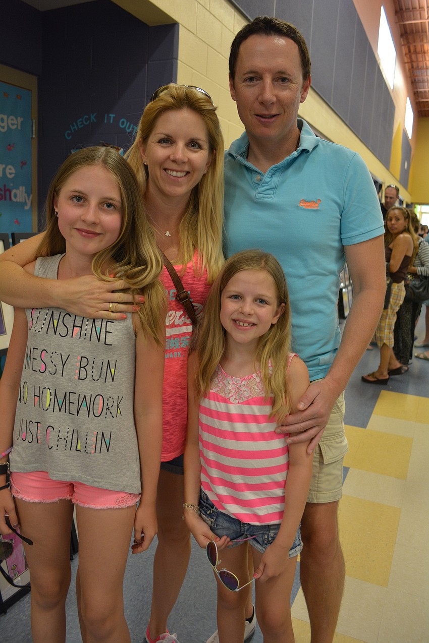 Sophie, Stefanie, Lara and Thomas Ruch head straight to the artwork.