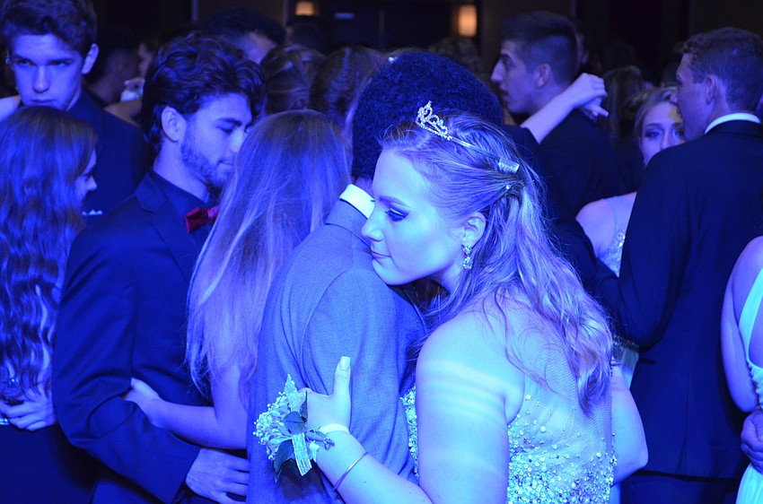 LaRon Harris and Amy Saunders share a dance.