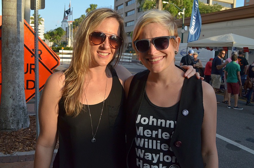 Lindsey and Stacey Bennett