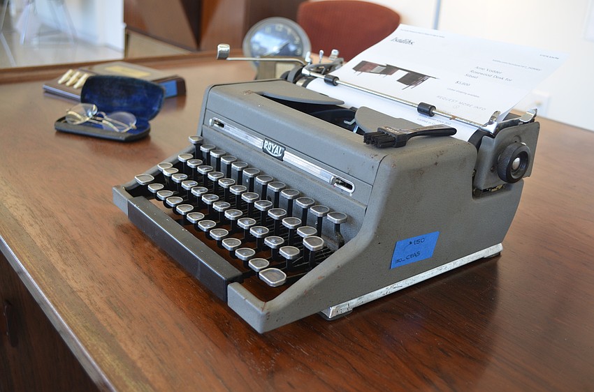 The Modern Show featured staged rooms displaying midcentury furniture and décor.