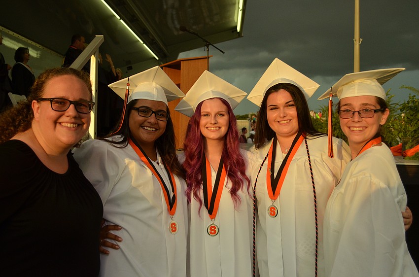 Nicole Harvey, Amanda Batista, Dani Bollier, Alexis Kaplan and Bailey Boudreau