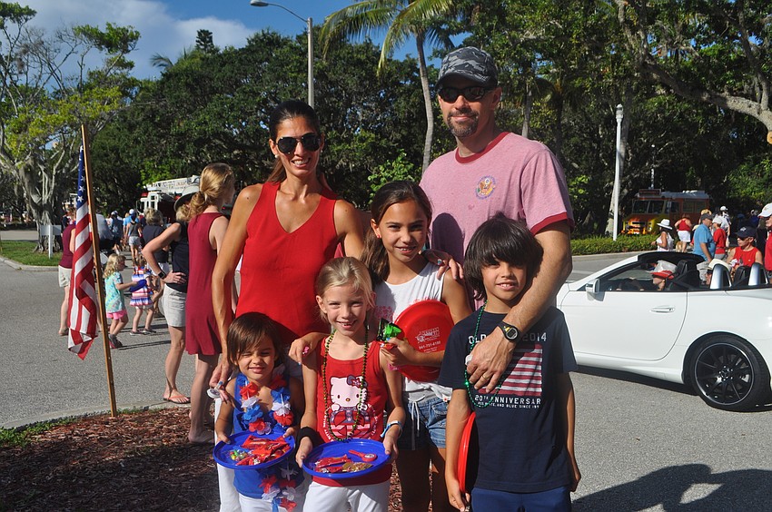 Tom, Jessica and their kids, Lexie, 4, Julia, 6, Evie, 10, and Tommy, 8