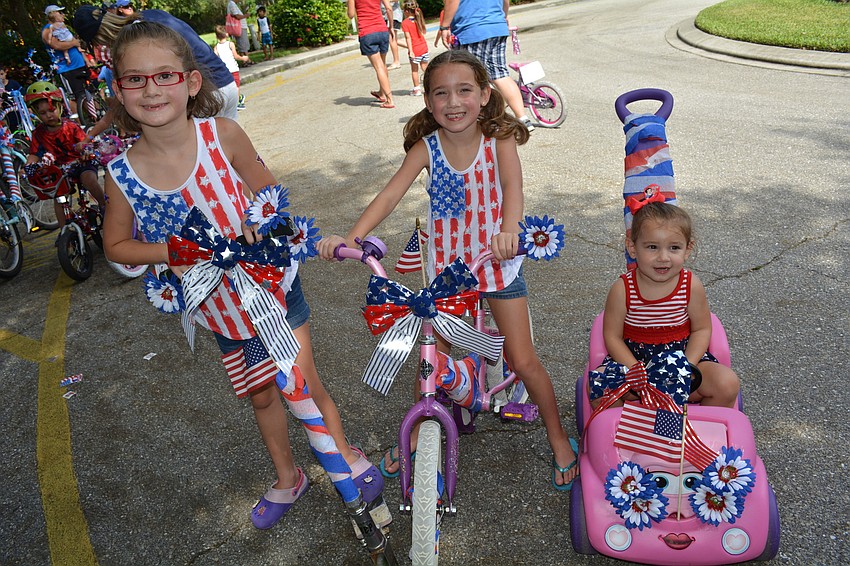 Courtney, Cristina and Carleigh Springfield are all smiles.
