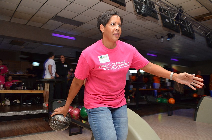 Lynn Woods winds up to bowl.