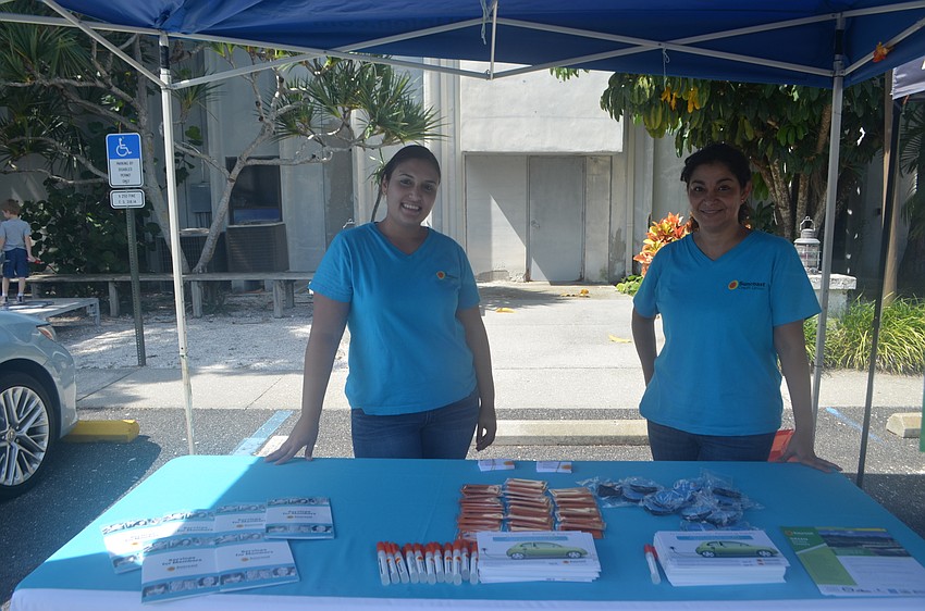 Lexi Serrano and Tannia Coronell of Suncoast Credit Union