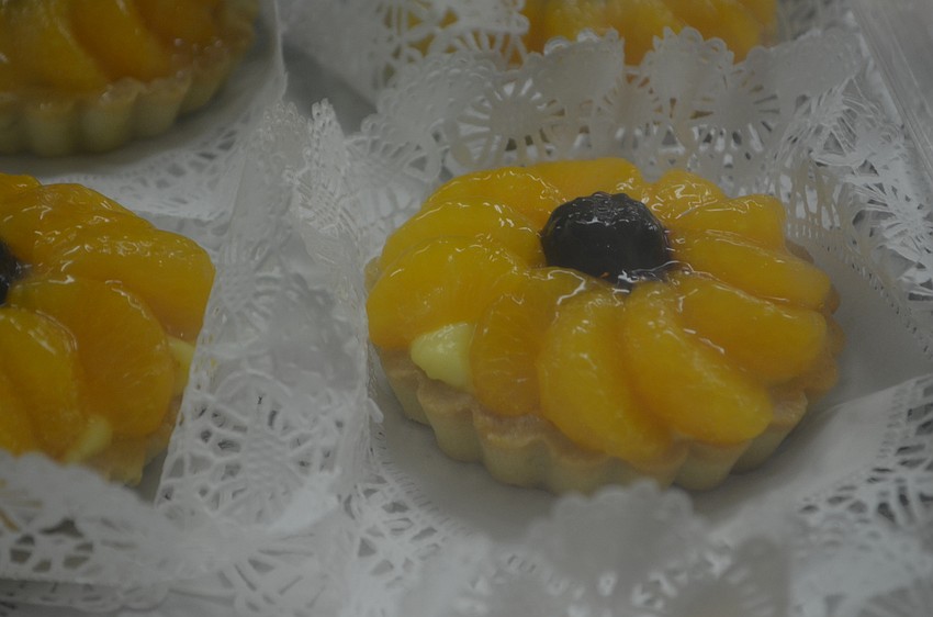 Mandarine tarts were available to purchase. Other flavors included lemon, pear and apple.