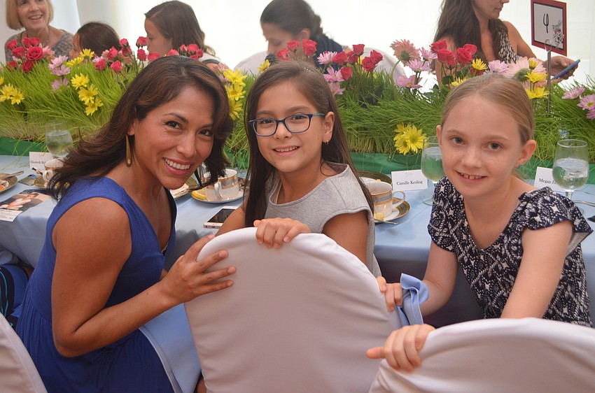Delia Cotera, Camille Kesling, 8, and Megan Haeperin, 8