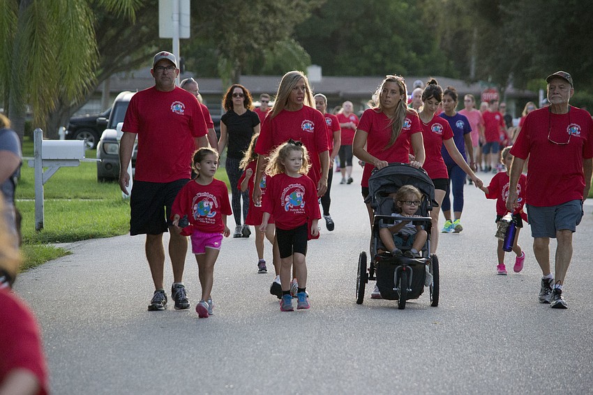 Families at the halfway point for the 1-Mile Fun Run